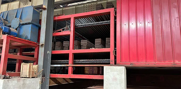 Машины для изготовления кирпича Из глины изготавливаемые кирпичи 3