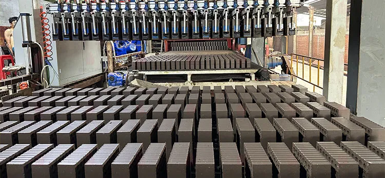 Машины для изготовления кирпича Из глины изготавливаемые кирпичи 7